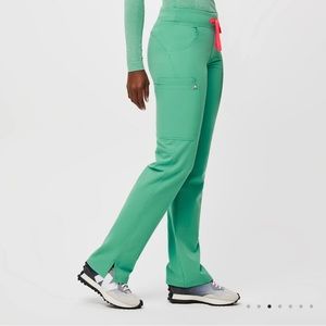 Figs Surgical Green Kade Cargo Scrub Pants